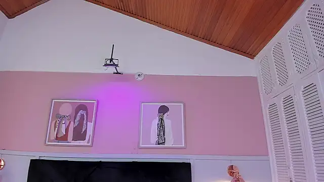 janna lopez  online show from 09/17/25, 03:30