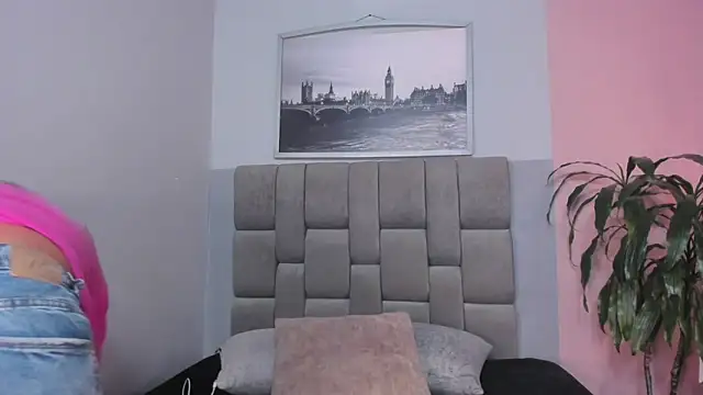 janna lopez  online show from 12/05/25, 12:47