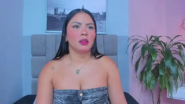 janna lopez  online show from 12/18/25, 11:27