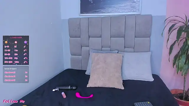 janna lopez  online show from 12/20/25, 12:01