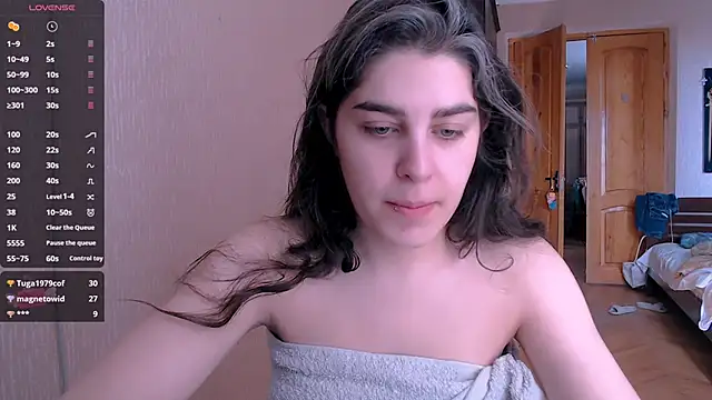 Snapshot of _Roselina_ chatting on 02/02/25, 07:30 Roselina online show from 02/02/25, 07:30