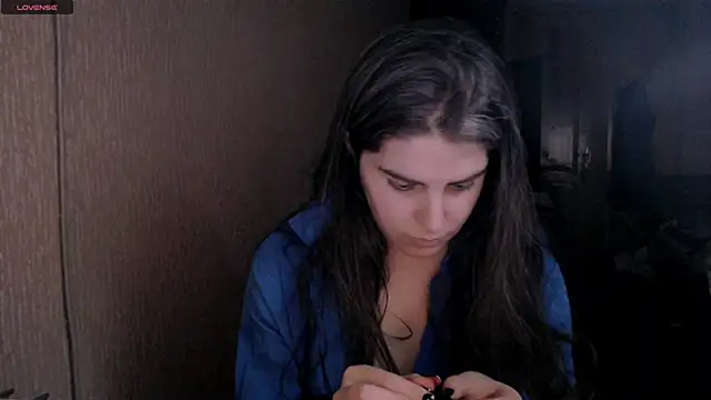 Snapshot of _Roselina_ chatting on 02/06/25, 03:09 Roselina online show from 02/06/25, 03:09