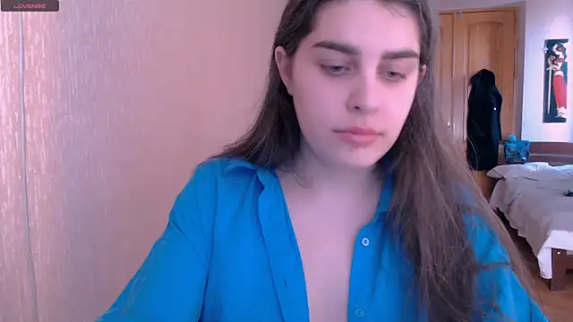 Snapshot of _Roselina_ chatting on 02/07/25, 12:06 Roselina online show from 02/07/25, 12:06