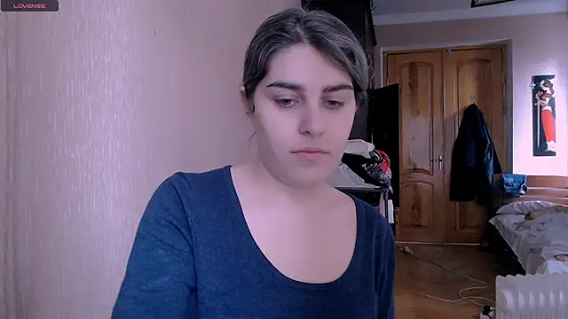 Snapshot of _Roselina_ chatting on 02/10/25, 10:09 Roselina online show from 02/10/25, 10:09