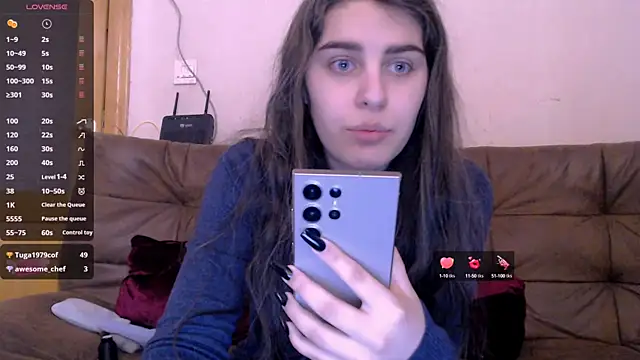 Snapshot of _Roselina_ chatting on 02/13/25, 09:09 Roselina online show from 02/13/25, 09:09