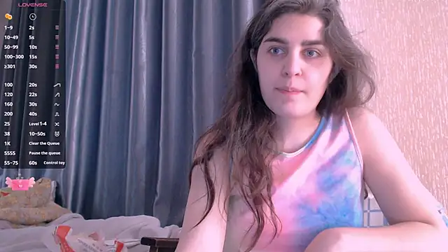 Snapshot of _Roselina_ chatting on 02/14/25, 07:49 Roselina online show from 02/14/25, 07:49