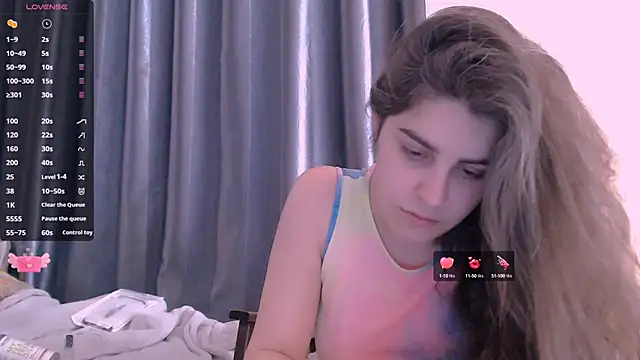 Snapshot of _Roselina_ chatting on 02/14/25, 10:59 Roselina online show from 02/14/25, 10:59