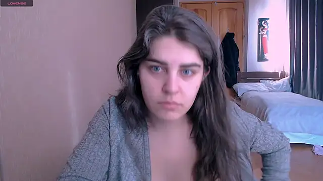 Snapshot of _Roselina_ chatting on 02/28/25, 06:21 Roselina online show from 02/28/25, 06:21