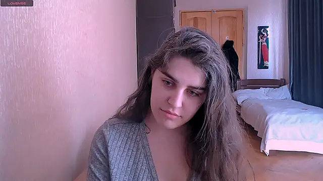 Snapshot of _Roselina_ chatting on 02/28/25, 09:25 Roselina online show from 02/28/25, 09:25