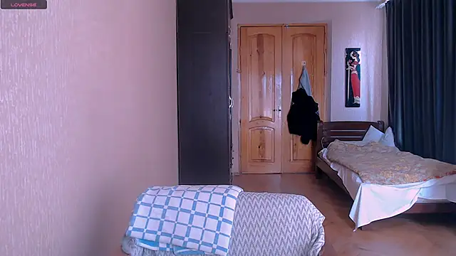 Snapshot of _Roselina_ chatting on 03/02/25, 10:14 Roselina online show from 03/02/25, 10:14