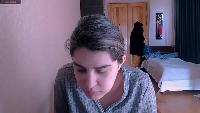 Snapshot of _Roselina_ chatting on 03/05/25, 09:16 Roselina online show from 03/05/25, 09:16