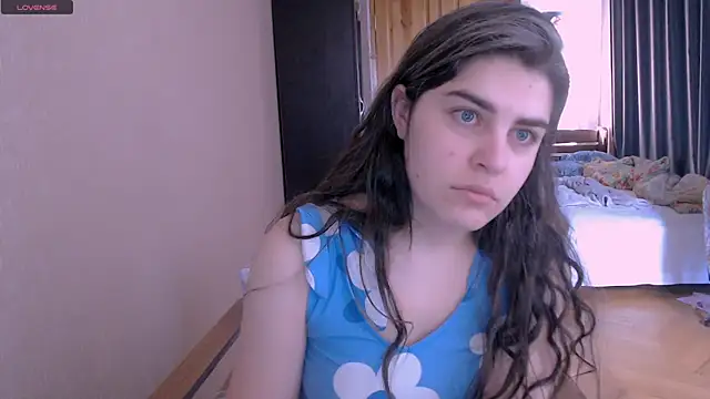 Snapshot of _Roselina_ chatting on 03/06/25, 06:30 Roselina online show from 03/06/25, 06:30