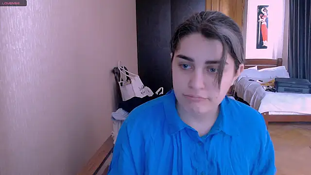 Snapshot of _Roselina_ chatting on 03/21/25, 07:22 Roselina online show from 03/21/25, 07:22