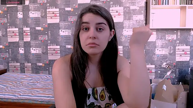 Snapshot of _Roselina_ chatting on 09/23/25, 07:22 Roselina online show from 09/23/25, 07:22