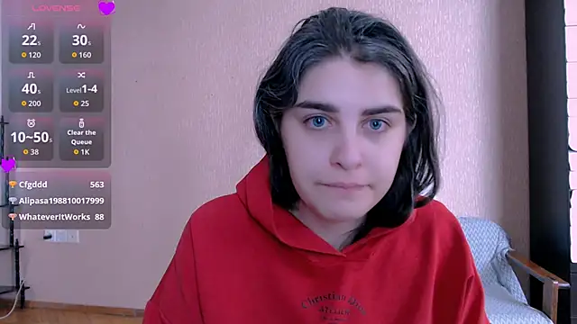 Snapshot of _Roselina_ chatting on 10/27/25, 07:01 Roselina online show from 10/27/25, 07:01