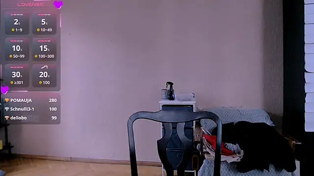 Snapshot of _Roselina_ chatting on 11/02/25, 06:05 Roselina online show from 11/02/25, 06:05