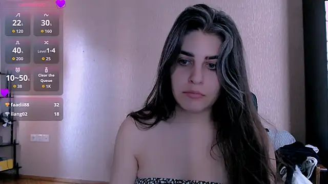 Snapshot of _Roselina_ chatting on 11/13/25, 07:51 Roselina online show from 11/13/25, 07:51