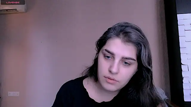 Snapshot of _Roselina_ chatting on 11/16/25, 12:55 Roselina online show from 11/16/25, 12:55