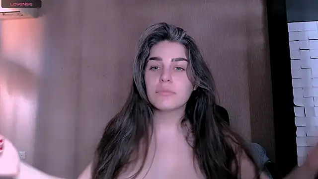 Snapshot of _Roselina_ chatting on 11/18/25, 11:03 Roselina online show from 11/18/25, 11:03