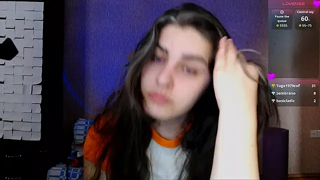 Snapshot of _Roselina_ chatting on 01/10/26, 06:37 Roselina online show from 01/10/26, 06:37