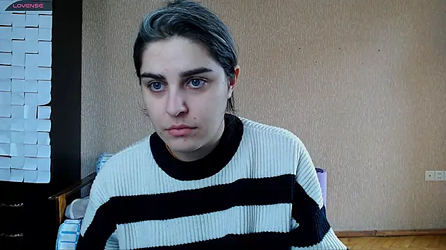 Snapshot of _Roselina_ chatting on 01/17/26, 09:03 Roselina online show from 01/17/26, 09:03