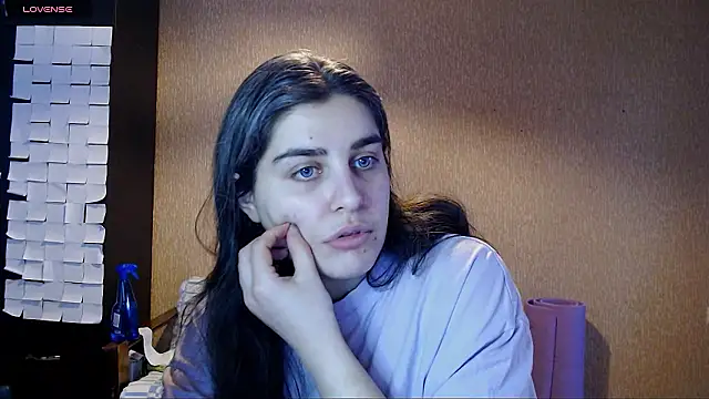 Snapshot of _Roselina_ chatting on 02/02/26, 01:21 Roselina online show from 02/02/26, 01:21