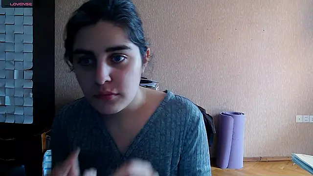 Snapshot of _Roselina_ chatting on 02/09/26, 10:19 Roselina online show from 02/09/26, 10:19