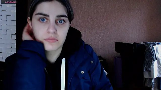 Snapshot of _Roselina_ chatting on 02/22/26, 02:15 Roselina online show from 02/22/26, 02:15