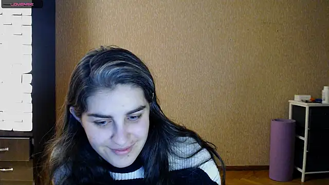 Snapshot of _Roselina_ chatting on 03/02/26, 06:59 Roselina online show from 03/02/26, 06:59