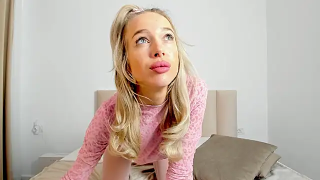 Snapshot of Saradiamond1 chatting on 02/12/25, 01:59 Saradiamond1 online show from 02/12/25, 01:59