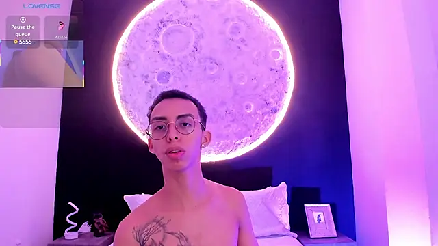 EthaanCox online show from 02/16/25, 08:44