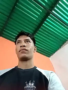 Snapshot of matteo_rivas chatting on 01/15/25, 11:30 matteo rivas online show from 01/15/25, 11:30