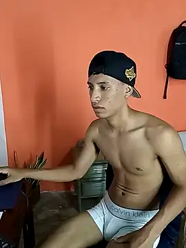 Snapshot of matteo_rivas chatting on 01/27/25, 05:04 matteo rivas online show from 01/27/25, 05:04