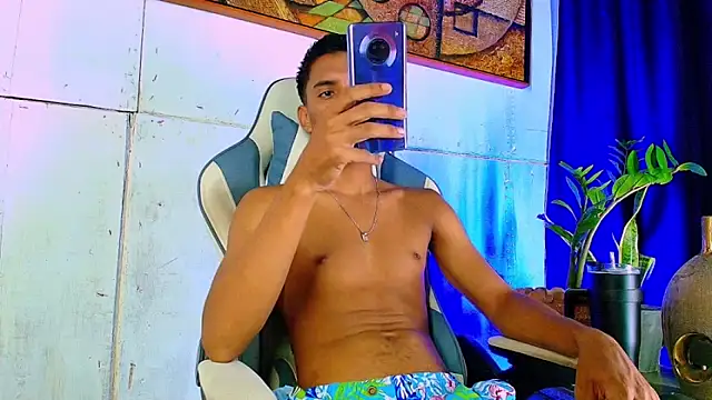 Snapshot of matteo_rivas chatting on 10/15/25, 02:55 matteo rivas online show from 10/15/25, 02:55