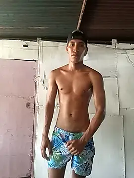 Snapshot of matteo_rivas chatting on 10/17/25, 03:25 matteo rivas online show from 10/17/25, 03:25