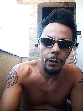 Snapshot of Santanacumxplod chatting on 04/23/26, 03:58 Santanacumxplod online show from 04/23/26, 03:58