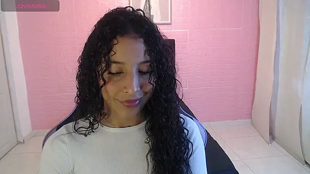 Snapshot of DULCE1609 chatting on 04/25/26, 01:25 DULCE1609 online show from 04/25/26, 01:25