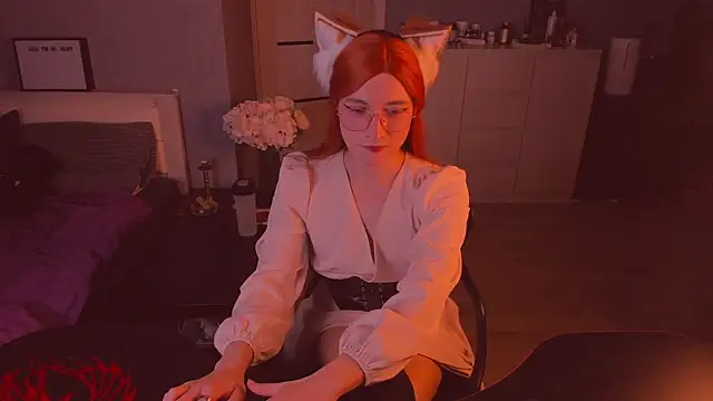 foxy jpg online show from 11/17/25, 10:15