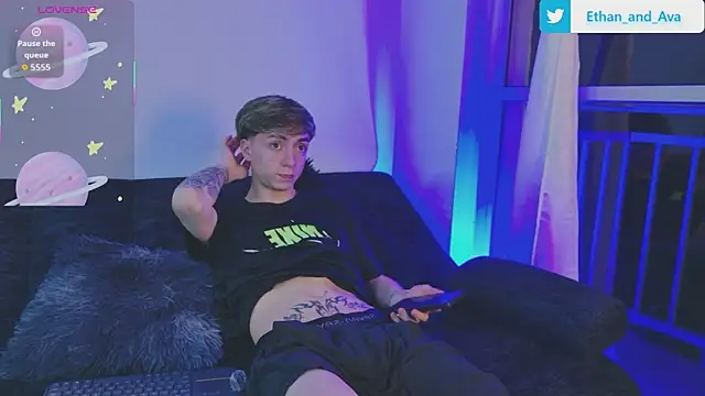 ethan and ava online show from 10/16/25, 02:34