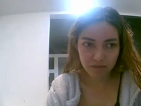 VittoriaTaylor online show from 03/23/26, 08:13