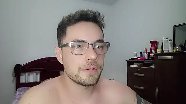 Dyllan   online show from 06/04/26, 07:09