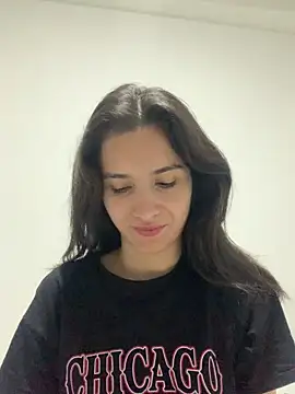 Bella still online show from 09/14/25, 01:21