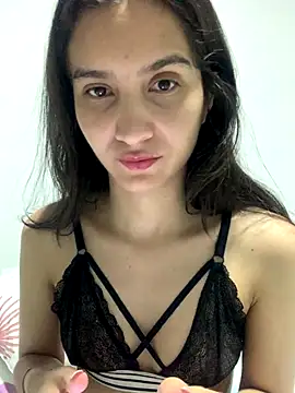 Bella still online show from 09/21/25, 12:51