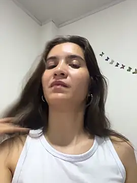 Snapshot of Bella_still chatting on 01/17/26, 02:27 Bella still online show from 01/17/26, 02:27