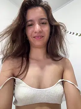 Snapshot of Bella_still chatting on 02/11/26, 01:27 Bella still online show from 02/11/26, 01:27