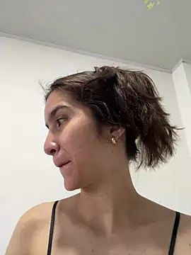 Snapshot of Bella_still chatting on 02/24/26, 01:53 Bella still online show from 02/24/26, 01:53