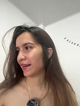 Bella still online show from 05/15/26, 01:51