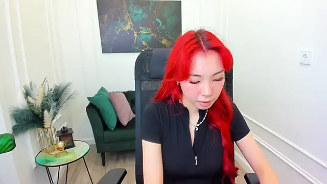 AnnaReyla online show from 04/28/26, 04:06
