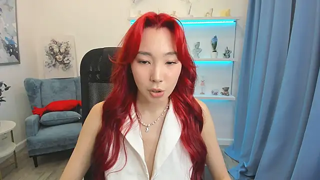 Snapshot of AnnaReyla chatting on 06/14/26, 11:12 AnnaReyla online show from 06/14/26, 11:12