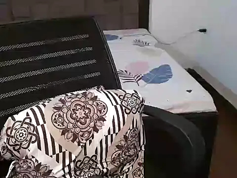 Snapshot of LovelyRosy chatting on 03/08/25, 03:06 LovelyRosy online show from 03/08/25, 03:06